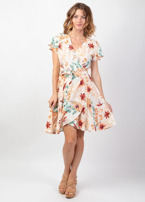 robe courte imprimé fleuri romantique encolure cache-coeur face
