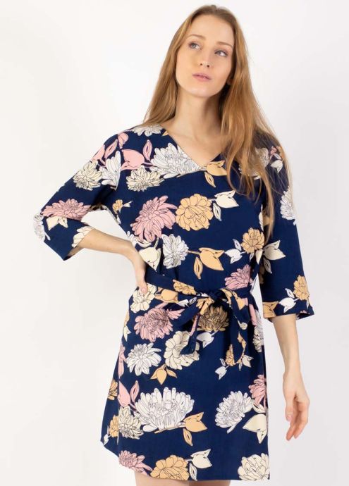 robe courte coupe droite manches 3/4 motif pivoine zoom