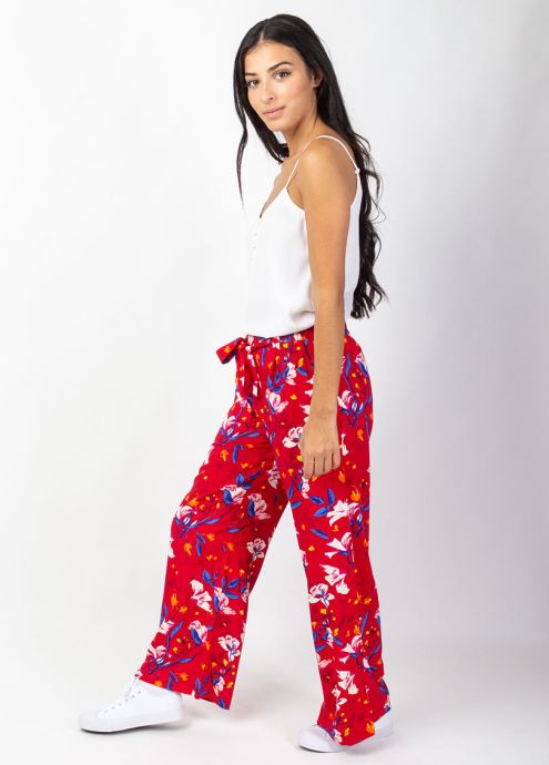 pantalon rouge en viscose jambes larges motif fleuri profil