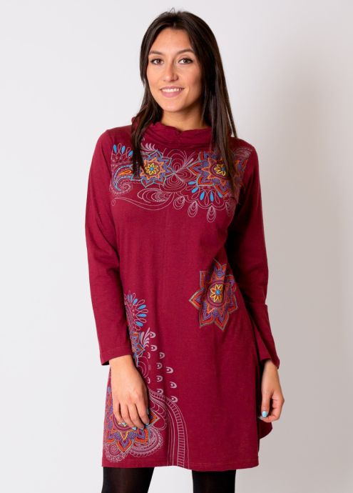 robe courte hiver bordeaux large col roulé 