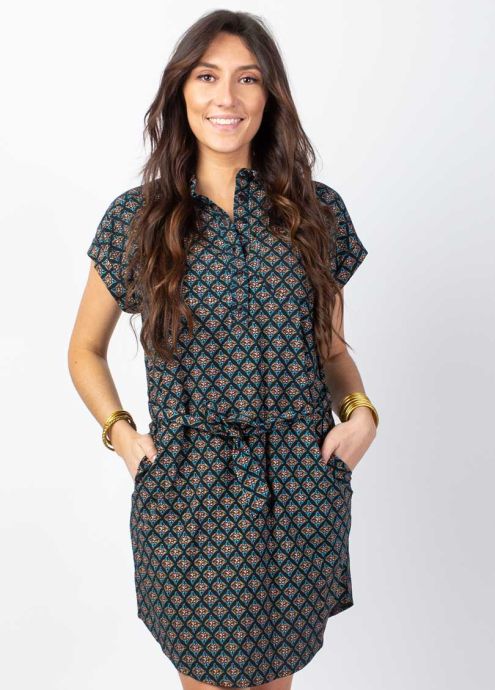 robe chemise motif ethnique patte de boutonnage sur le buste zoom