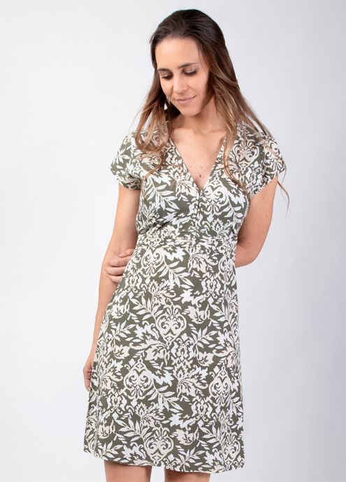 robe courte cintrée manches courtes encolure en v