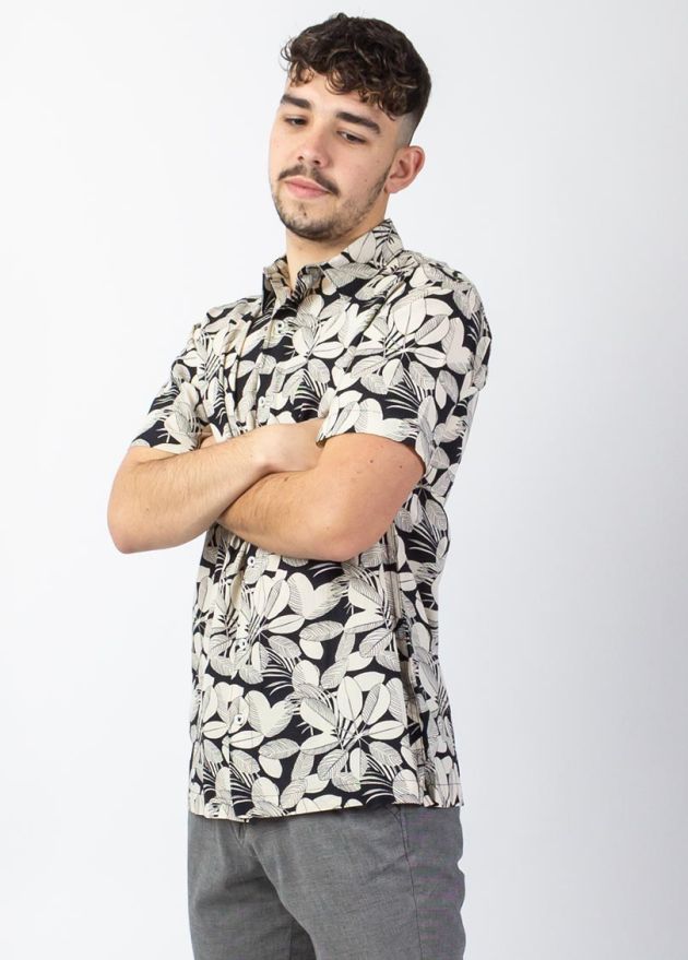 chemise homme été manches courtes imprimé jungle noir zoom