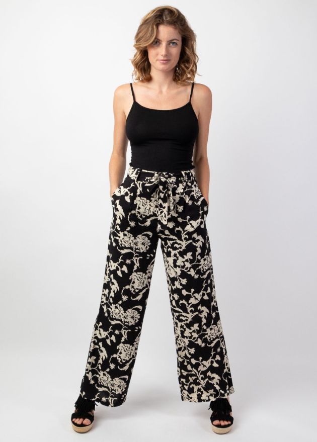 pantalon noir jambes larges motif ethnique face