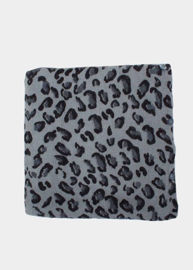 écharpe multiposition leopard bleu face