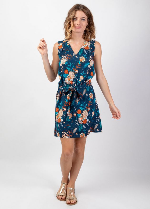 robe courte bleu fleurie encolure v sans manches face