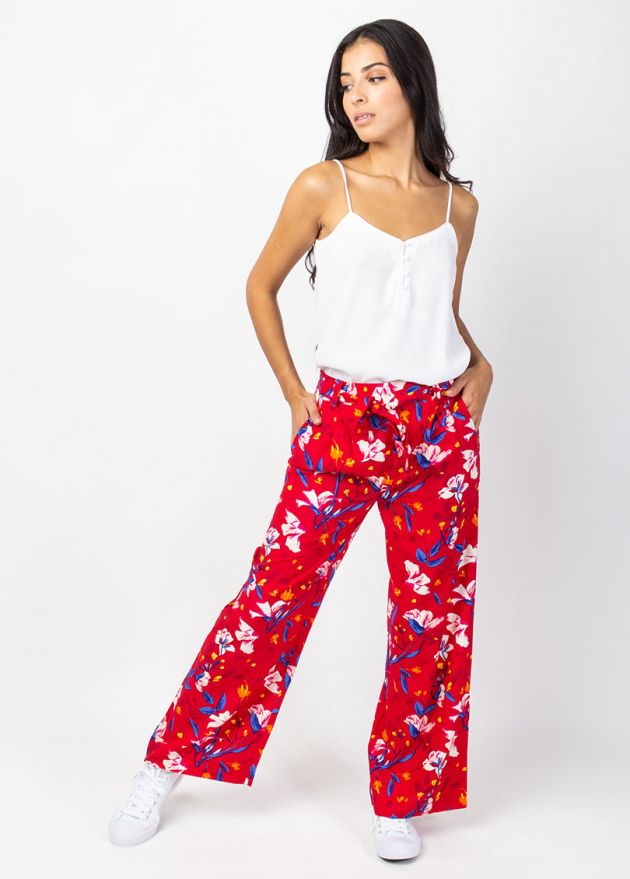 pantalon rouge en viscose jambes larges motif fleuri blanc et bleu face 