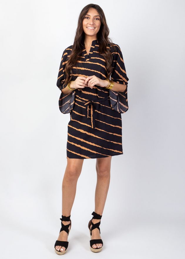 robe courte de plage imprimé tie&dye noir encolure tunisienne